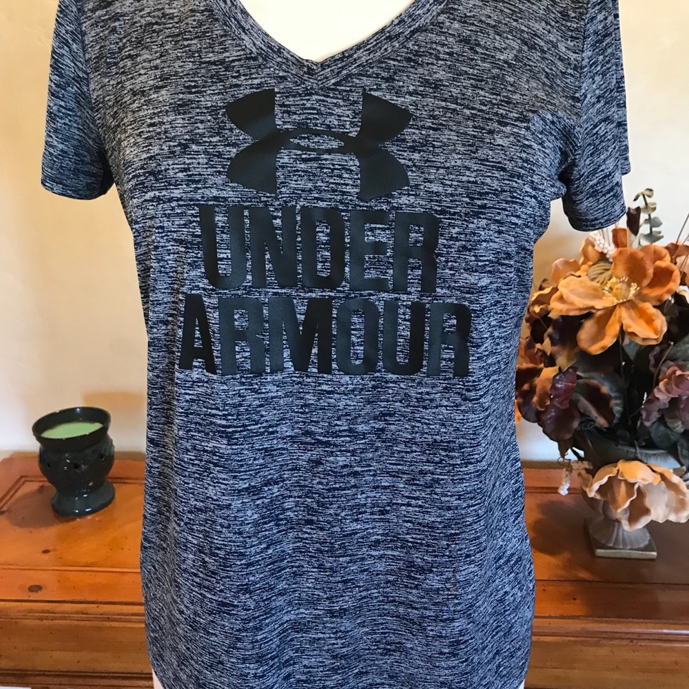 Under Armour workout top size medium